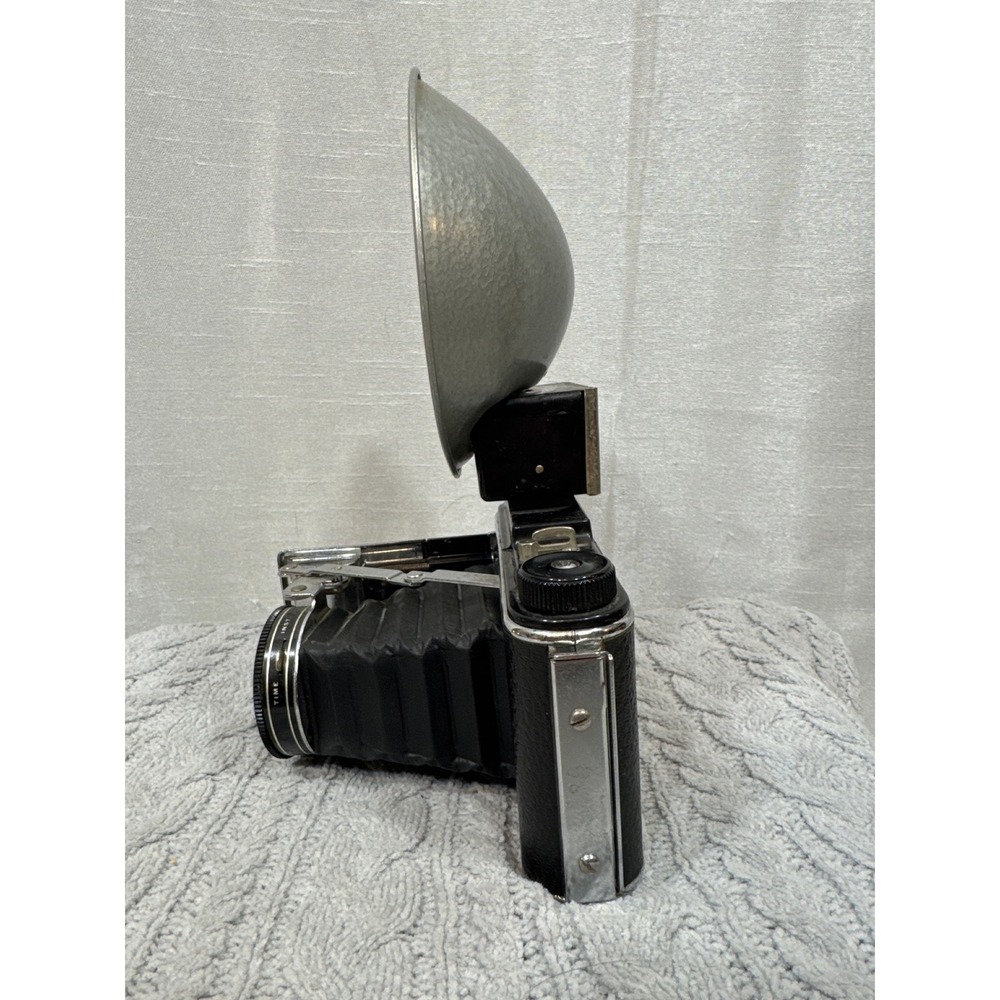 Vintage Pho-Tak Foldex 20 Folding Camera 105mm Octvar Lens with Flash Unit USA - Picture 5 of 9